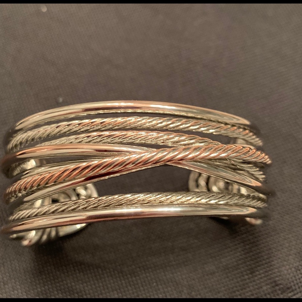 Crossover bangle